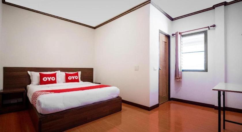 Oyo 836 Pk Residence Саттахіп Екстер'єр фото